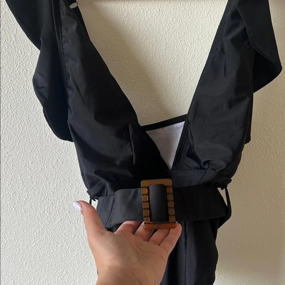 N/A stylish black